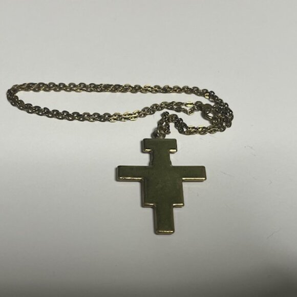 VTG Crucifix Religious Jesus on Cross Pendant Necklace w/19.5" Gold Tone Chain - Picture 3 of 13